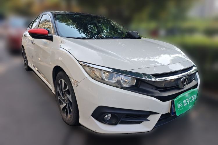 Used Honda Civic 2016 220TURBO Manual Luxury Edition Front Right 45 Deg