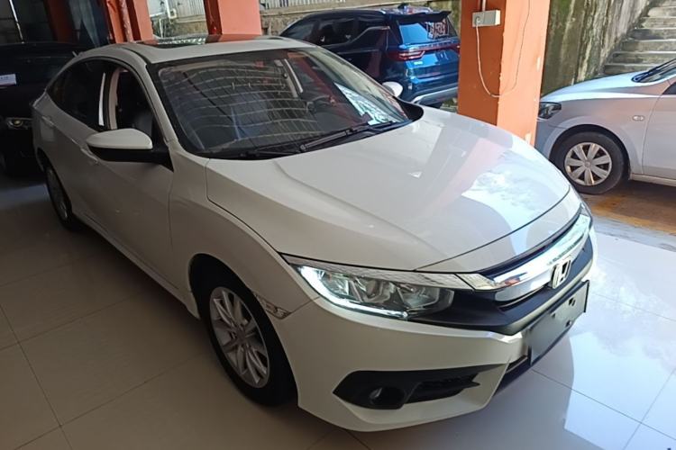 Used Honda Civic 2016 180TURBO CVT Comfort Version Front Right 45 Deg
