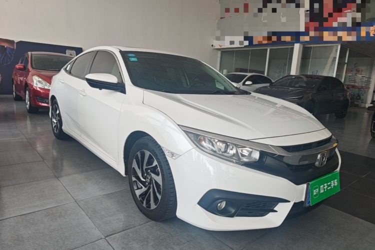 Used Honda Civic 2016 220TURBO CVT Luxury Edition Front Right 45 Deg