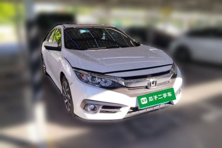 Used Honda Civic 2016 220TURBO CVT Luxury Edition Front Right 45 Deg