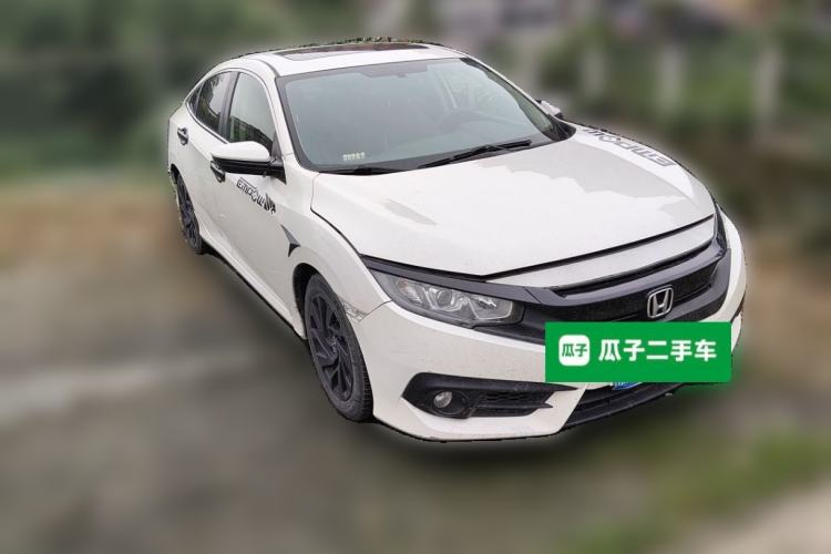 Used Honda Civic 2016 220TURBO CVT Luxury Edition Front Right 45 Deg