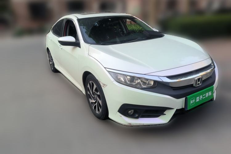 Used Honda Civic 2016 220TURBO CVT Luxury Edition Front Right 45 Deg