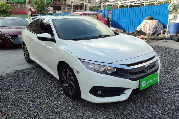 Used Honda Civic 2016 220TURBO CVT Luxury Edition Front Right 45 Deg