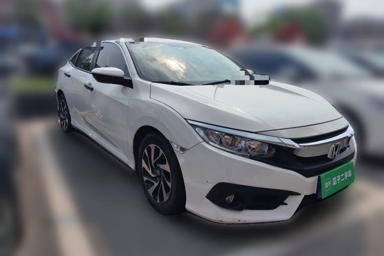 Used Honda Civic 2016 220TURBO CVT Luxury Edition Front Right 45 Deg