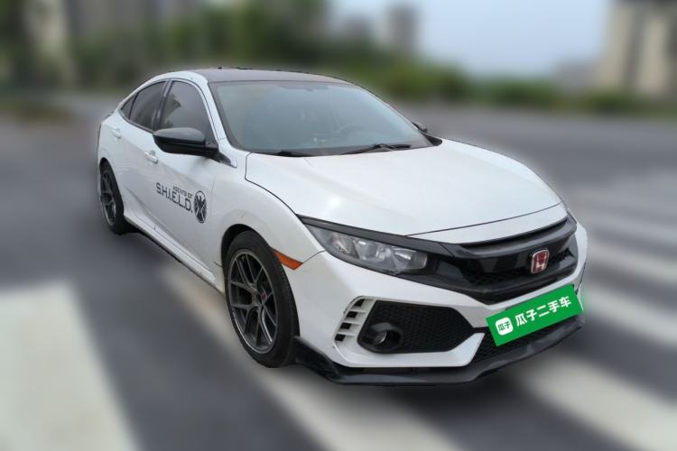 Used Honda Civic 2016 220TURBO CVT Luxury Edition Front Right 45 Deg