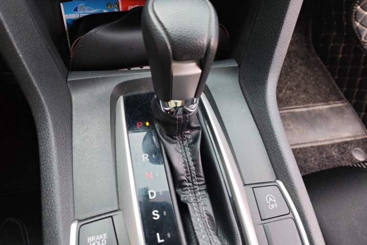 Used Honda Civic 2016 220TURBO CVT Luxury Edition Gear Lever