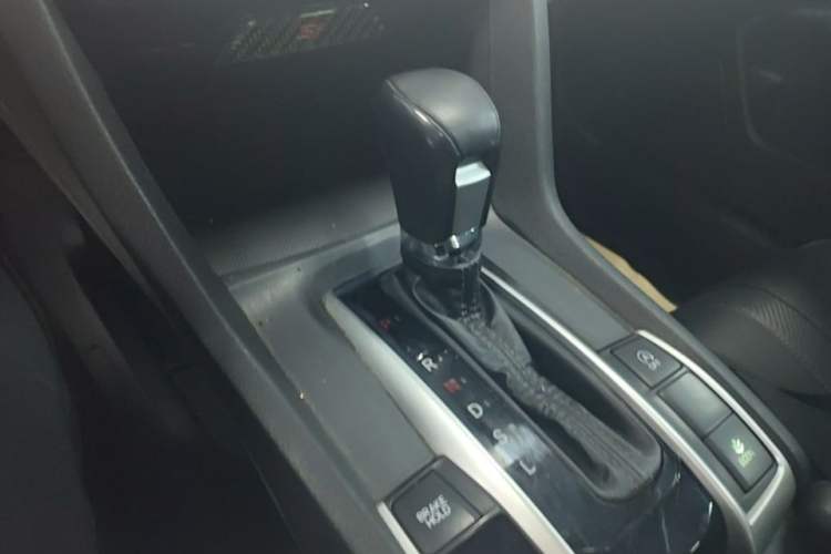 Used Honda Civic 2016 220TURBO CVT Prestige Edition Gear Lever