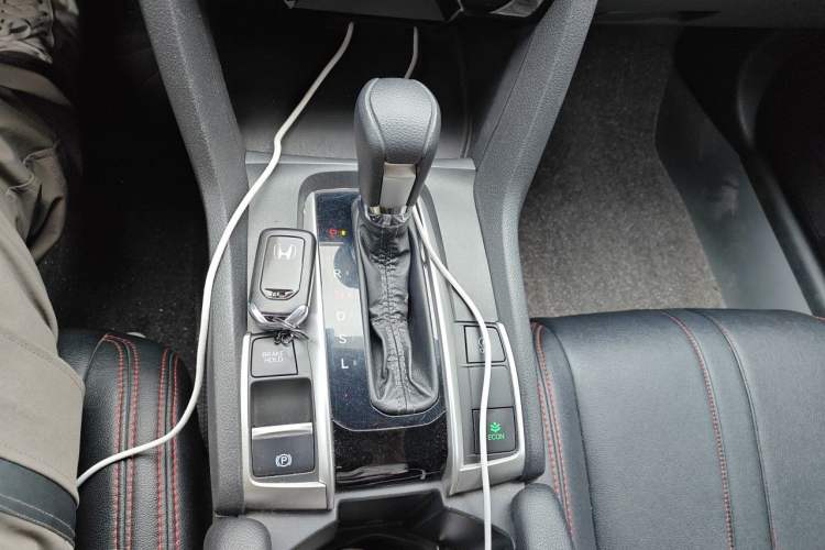 Used Honda Civic 2016 220TURBO CVT Luxury Edition Gear Lever