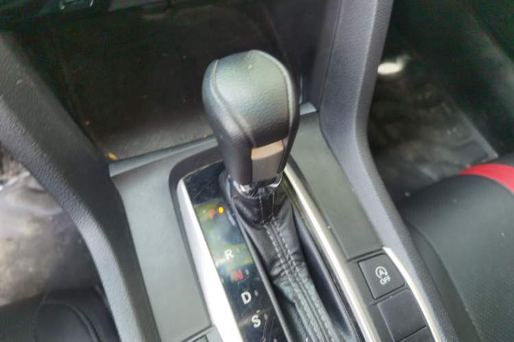 Used Honda Civic 2016 220TURBO CVT Luxury Edition Gear Lever