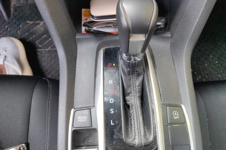 Used Honda Civic 2016 220TURBO CVT Luxury Edition Gear Lever