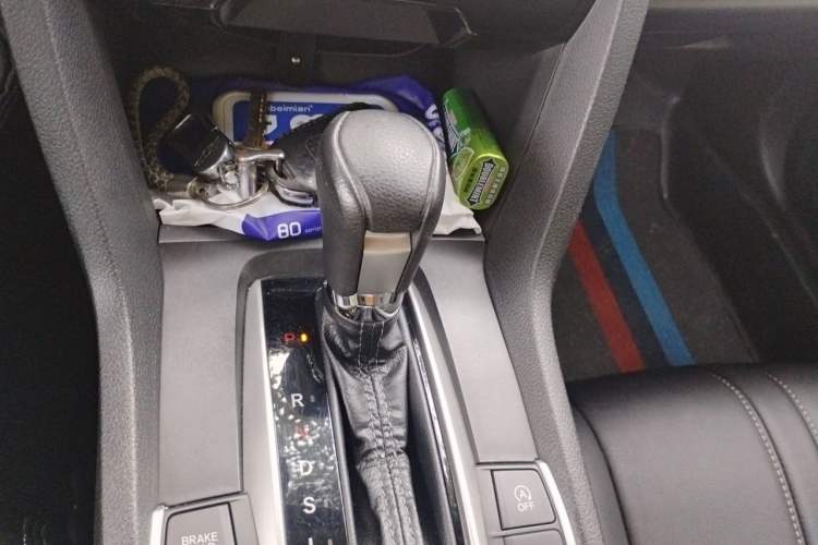 Used Honda Civic 2016 220TURBO CVT Luxury Edition Gear Lever