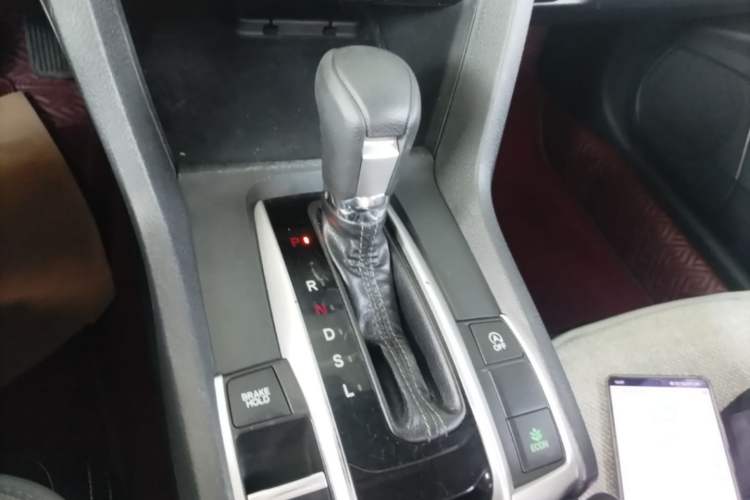 Used Honda Civic 2016 220TURBO CVT Luxury Edition Gear Lever