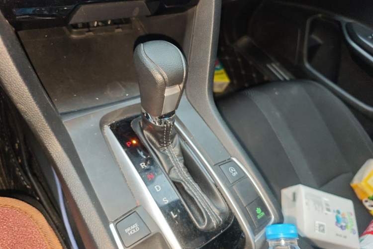 Used Honda Civic 2016 220TURBO CVT Luxury Edition Gear Lever