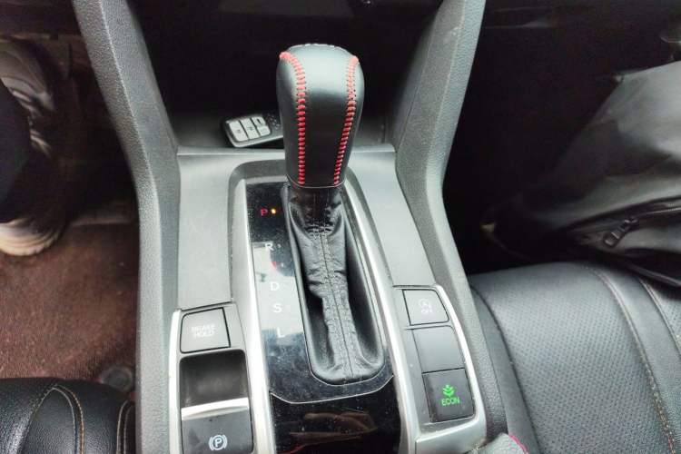 Used Honda Civic 2016 220TURBO CVT Luxury Edition Gear Lever