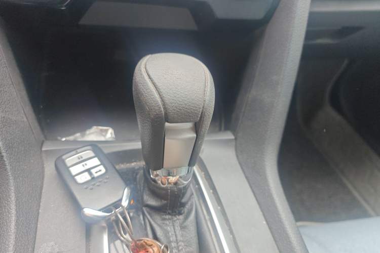 Used Honda Civic 2016 220TURBO CVT Luxury Edition Gear Lever