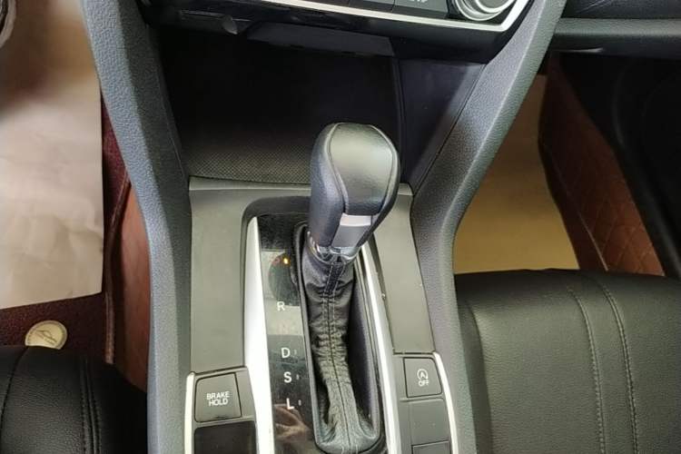 Used Honda Civic 2016 220TURBO CVT Luxury Edition Gear Lever