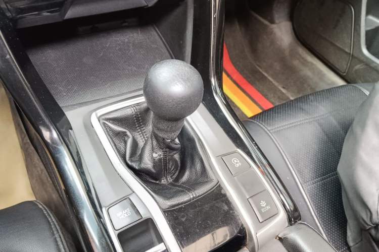 Used Honda Civic 2016 220TURBO Manual Luxury Edition Gear Lever
