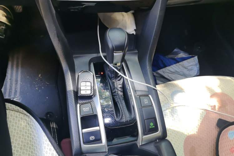 Used Honda Civic 2016 220TURBO CVT Luxury Edition Gear Lever