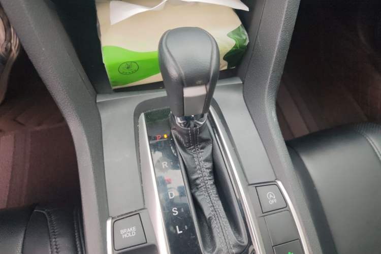 Used Honda Civic 2016 220TURBO CVT Luxury Edition Gear Lever