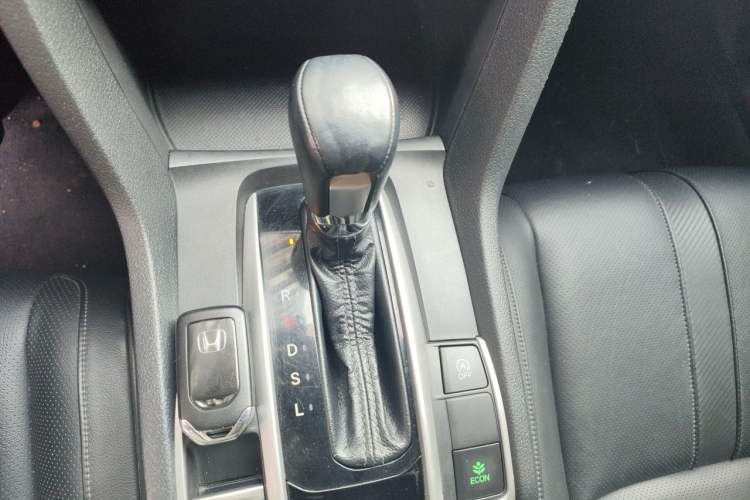 Used Honda Civic 2016 220TURBO CVT Prestige Edition Gear Lever