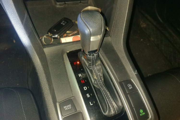 Used Honda Civic 2016 220TURBO CVT Luxury Edition Gear Lever