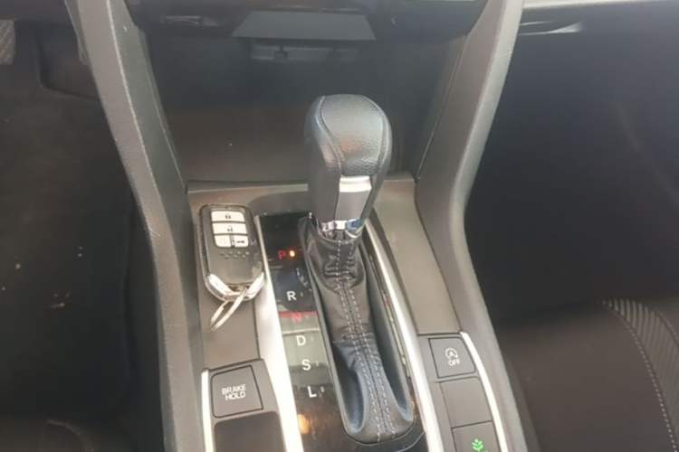 Used Honda Civic 2016 220TURBO CVT Luxury Edition Gear Lever