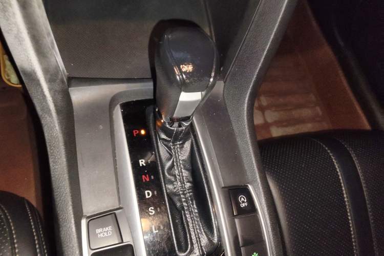 Used Honda Civic 2016 220TURBO CVT Luxury Edition Gear Lever