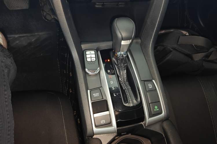 Used Honda Civic 2016 220TURBO CVT Luxury Edition Gear Lever