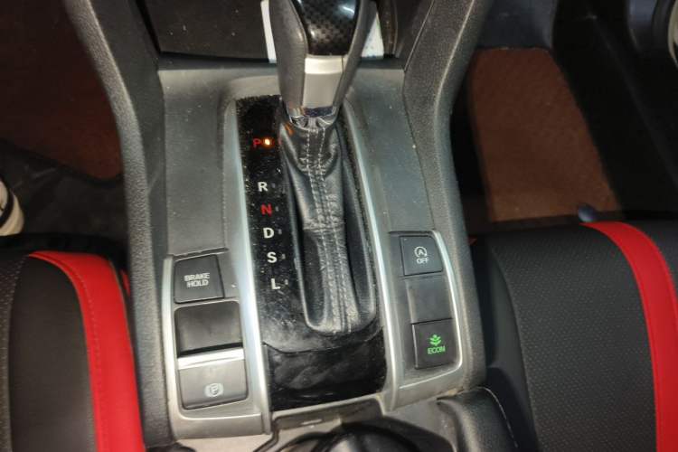 Used Honda Civic 2016 220TURBO CVT Luxury Edition Gear Lever