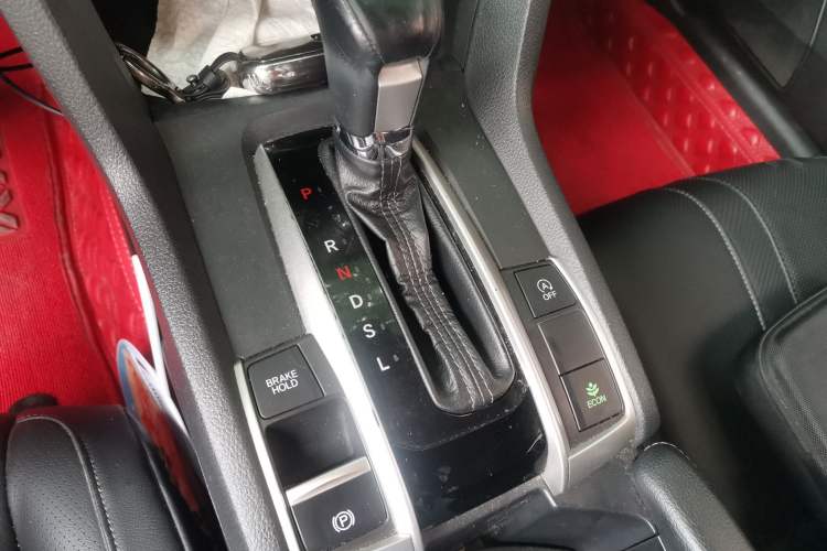 Used Honda Civic 2016 220TURBO CVT Prestige Edition Gear Lever