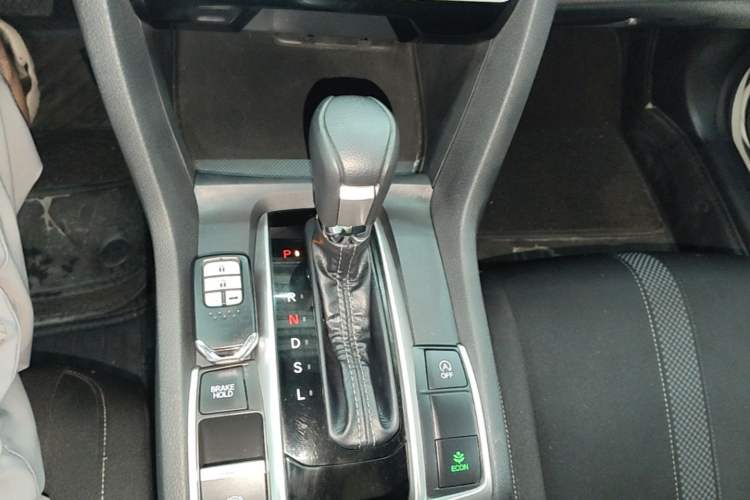 Used Honda Civic 2016 220TURBO CVT Luxury Edition Gear Lever