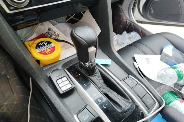 Used Honda Civic 2016 220TURBO CVT Luxury Edition Gear Lever