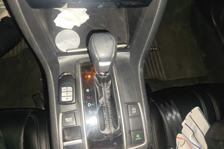 Used Honda Civic 2016 220TURBO CVT Luxury Edition Gear Lever