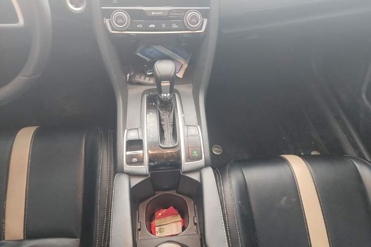 Used Honda Civic 2016 220TURBO CVT Luxury Edition Gear Lever