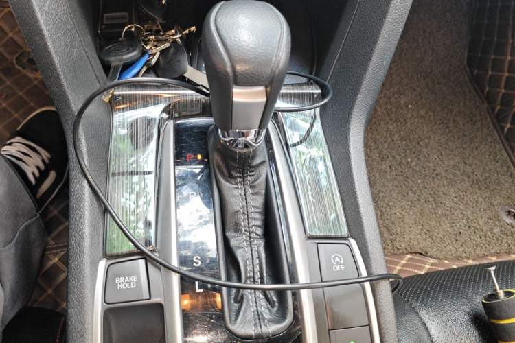 Used Honda Civic 2016 220TURBO CVT Luxury Edition Gear Lever