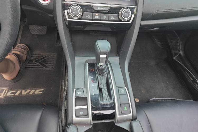 Used Honda Civic 2016 220TURBO CVT Luxury Edition Gear Lever
