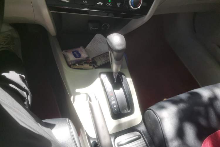 Used Honda Civic 2016 1.8L Automatic Comfort Version Gear Lever