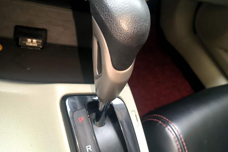Used Honda Civic 2016 1.8L Automatic Comfort Version Gear Lever