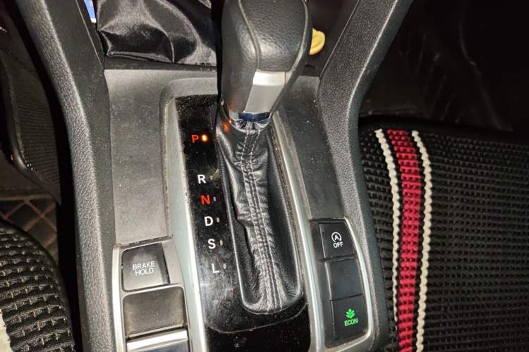 Used Honda Civic 2016 220TURBO CVT Luxury Edition Gear Lever
