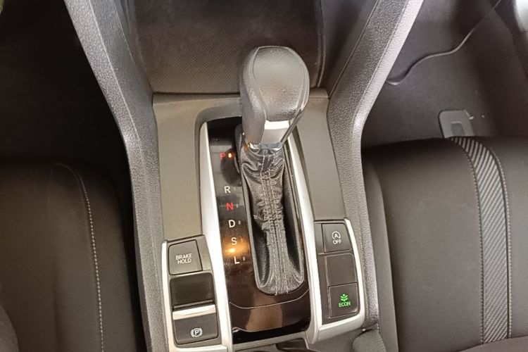 Used Honda Civic 2016 220TURBO CVT Luxury Edition Gear Lever