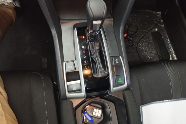 Used Honda Civic 2016 220TURBO CVT Luxury Edition Gear Lever
