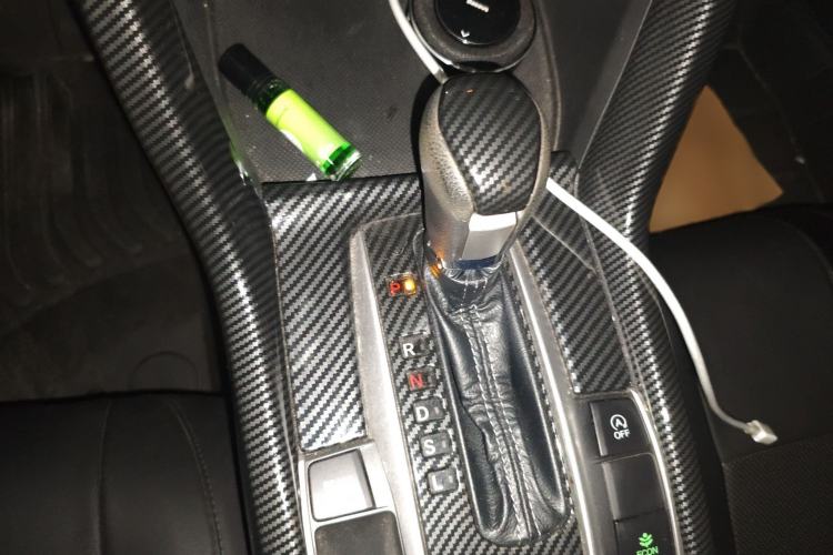 Used Honda Civic 2016 220TURBO CVT Luxury Edition Gear Lever