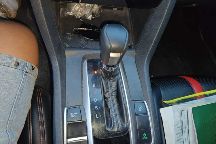 Used Honda Civic 2016 220TURBO CVT Luxury Edition Gear Lever