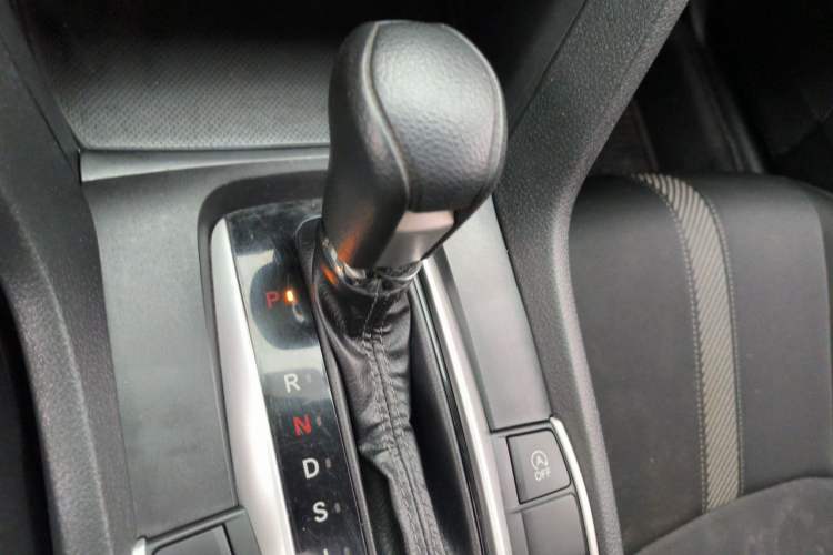 Used Honda Civic 2016 220TURBO CVT Luxury Edition Gear Lever