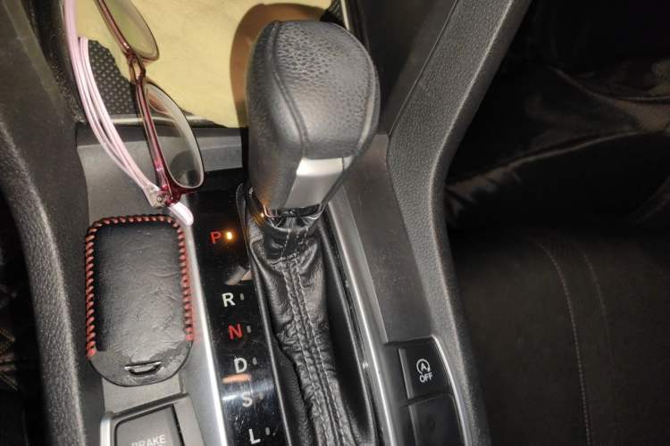 Used Honda Civic 2016 220TURBO CVT Luxury Edition Gear Lever