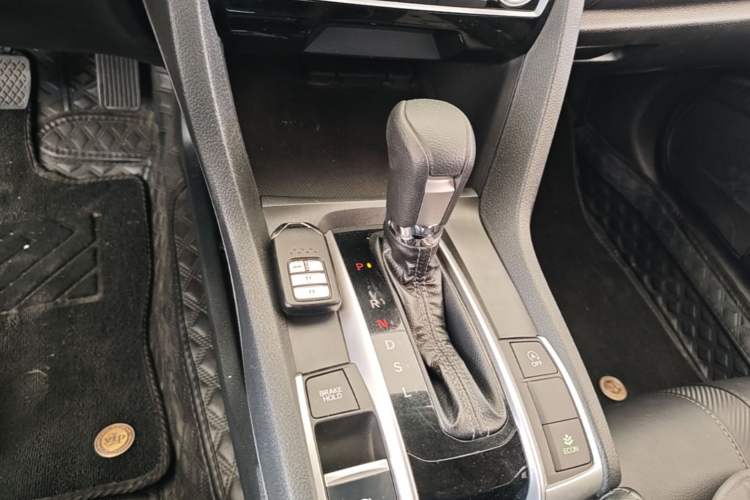 Used Honda Civic 2016 220TURBO CVT Luxury Edition Gear Lever