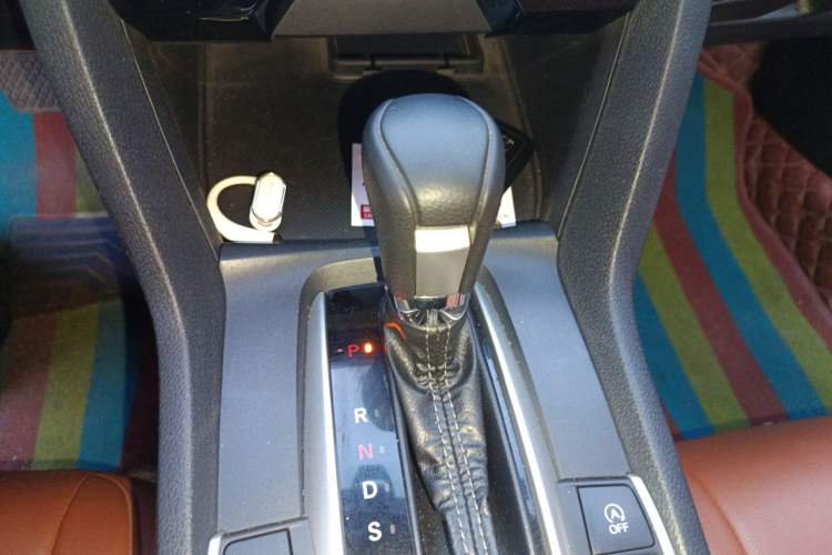 Used Honda Civic 2016 220TURBO CVT Luxury Edition Gear Lever