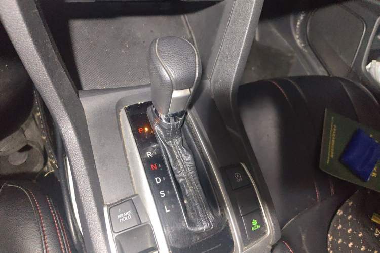 Used Honda Civic 2016 220TURBO CVT Luxury Edition Gear Lever