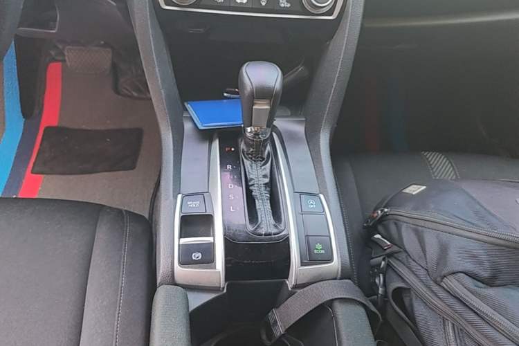 Used Honda Civic 2016 220TURBO CVT Luxury Edition Gear Lever