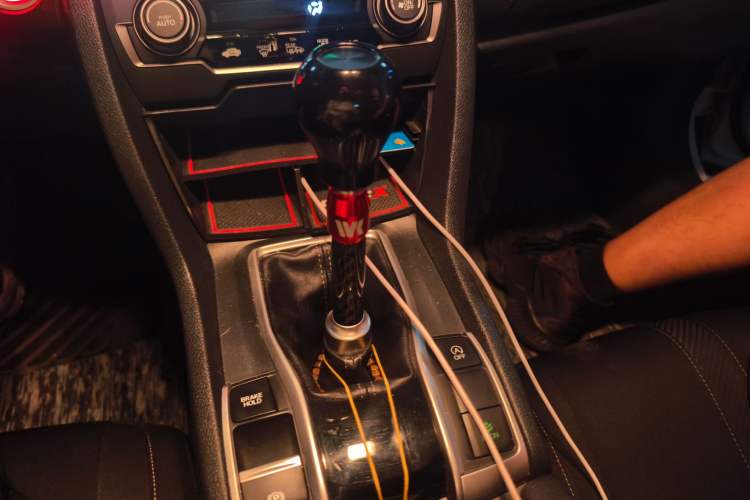 Used Honda Civic 2016 220TURBO Manual Luxury Edition Gear Lever